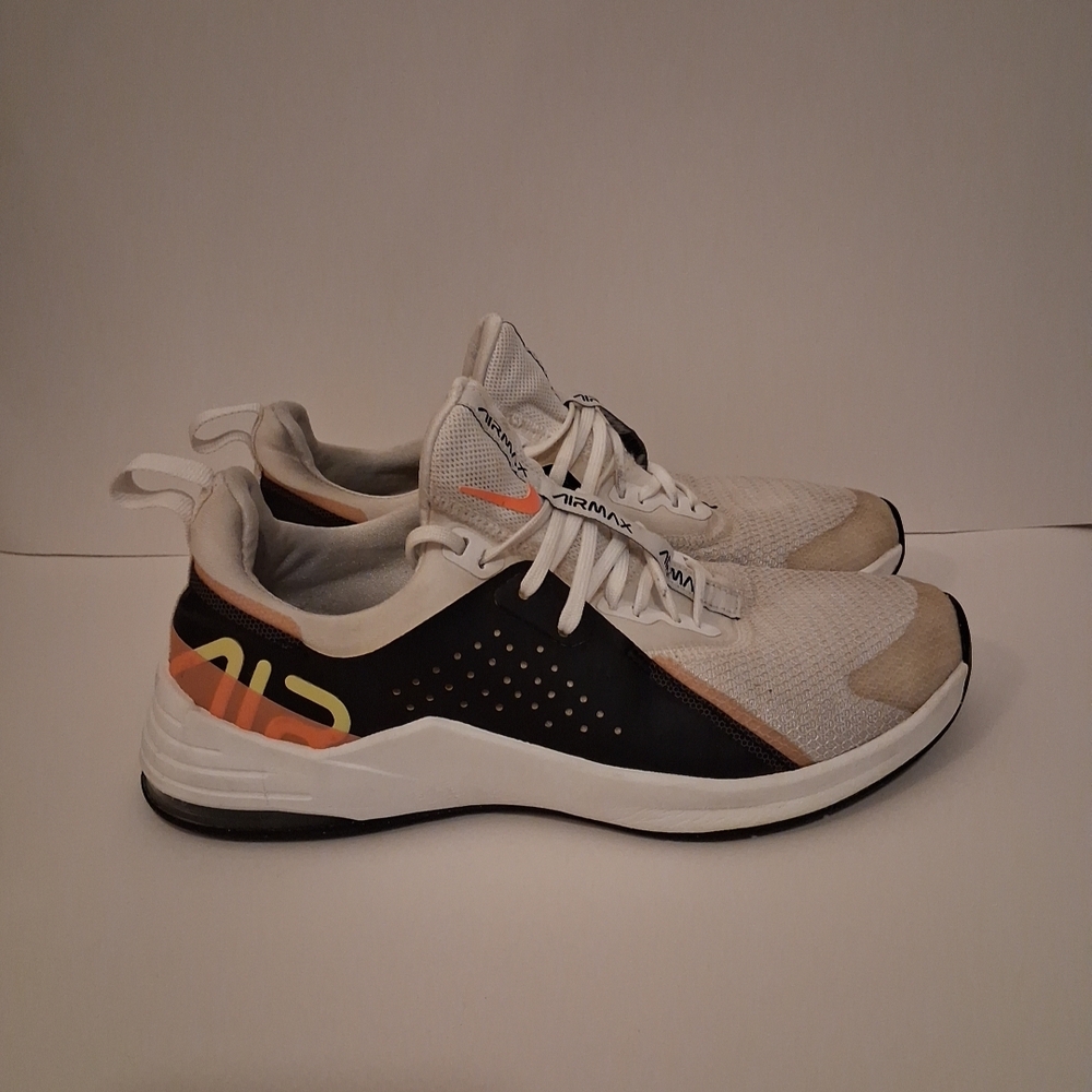 Nike Air Max Bella TR 3 Womens Size 8.5 CJ0842-107 White Running Shoes Sneakers